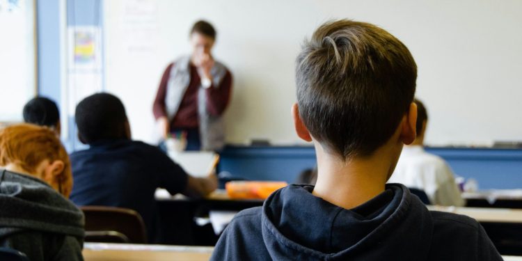 AI ve výuce vyžaduje jasné cíle, ukazuje rozsáhlý výzkum