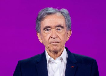 Bernard Arnault přiznal předčasný prodej akcií Netflixu