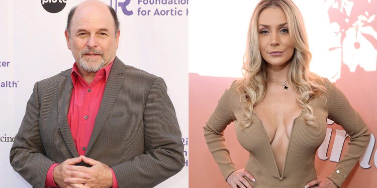 Jason Alexander se omluvil Courtney Stodden za nevhodný skeč
