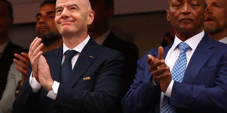 Africké fotbalové svazy vyjadřují podporu šéfovi FIFA Infantinovi