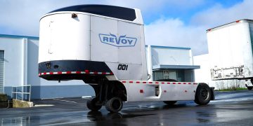 Elektrický modul promění naftový kamion v hybrid za pět minut