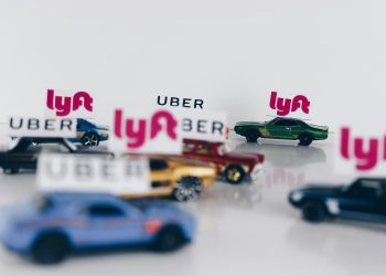 Uber a Lyft zvyšují HDP měst a mění trh práce, potvrzuje studie