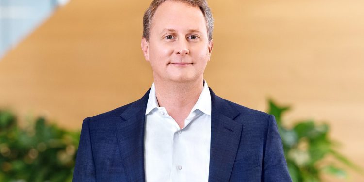 Charter dokončil obří fúzi s Cox za 34,5 miliardy USD