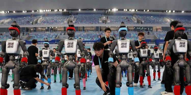 Čínští roboti v Pekingu překonali rekord Usaina Bolta