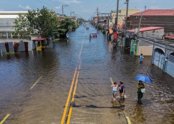 Nový super El Niño trhá rekordy, varují přední klimatologové