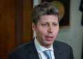 Sam Altman varuje před kontrolou umělé inteligence několika mocnými