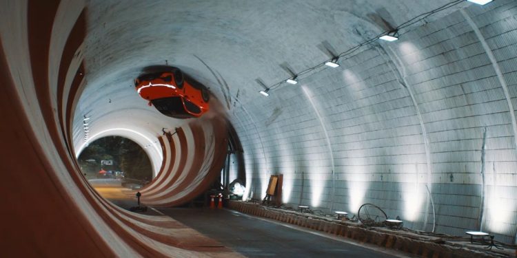Čínský Voyah zopakoval loping v tunelu, předcházely mu nehody